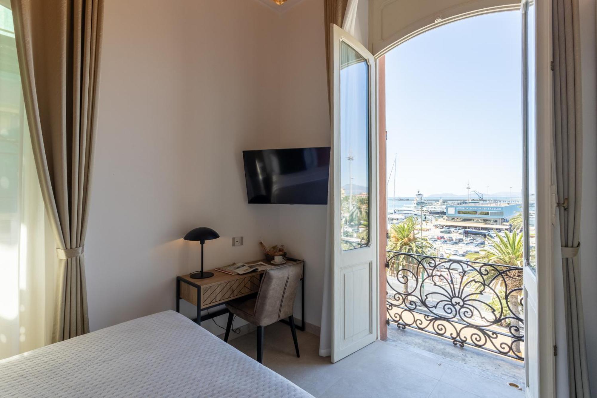 Magnini Rooms Cagliari Luaran gambar